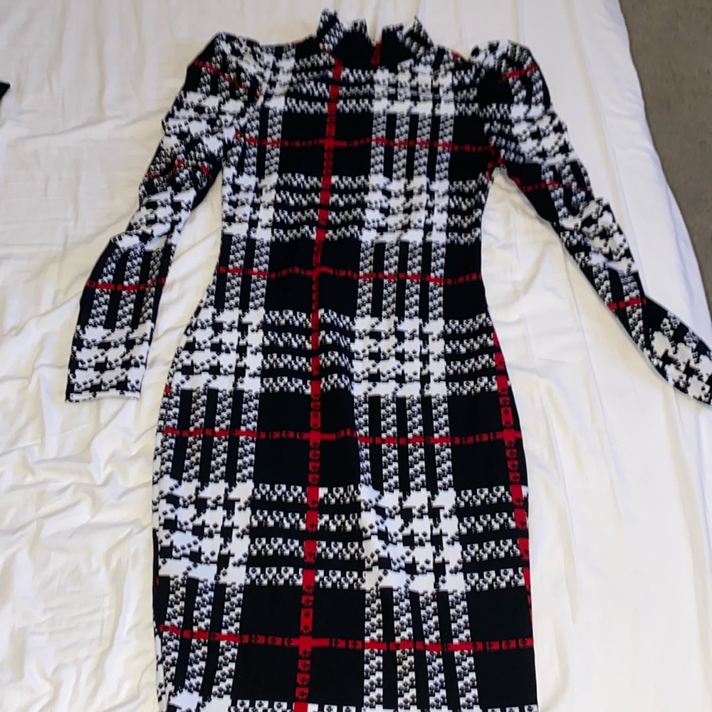 Black, red & white plaid dress. *Please see photo for fit/style*